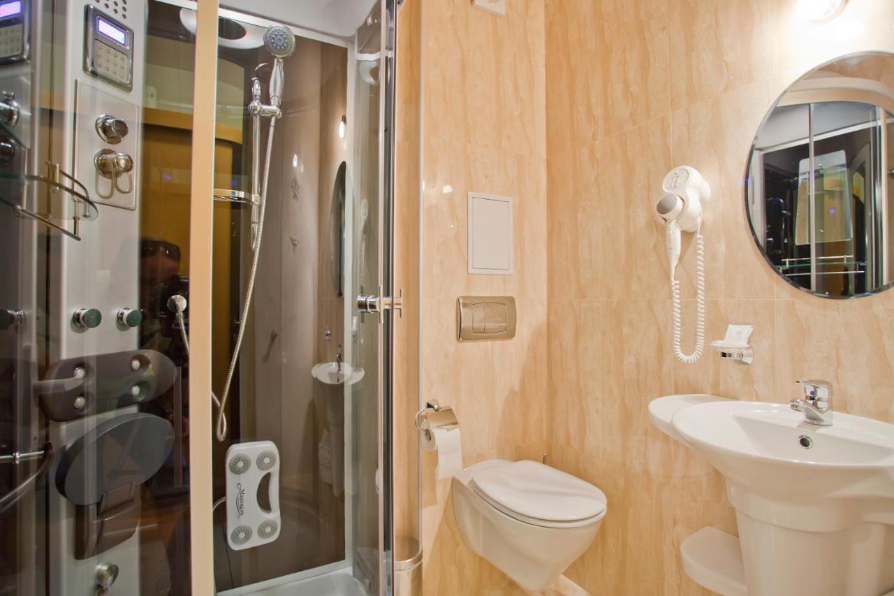 Hotel Incognito Pomorie Eksteriør billede